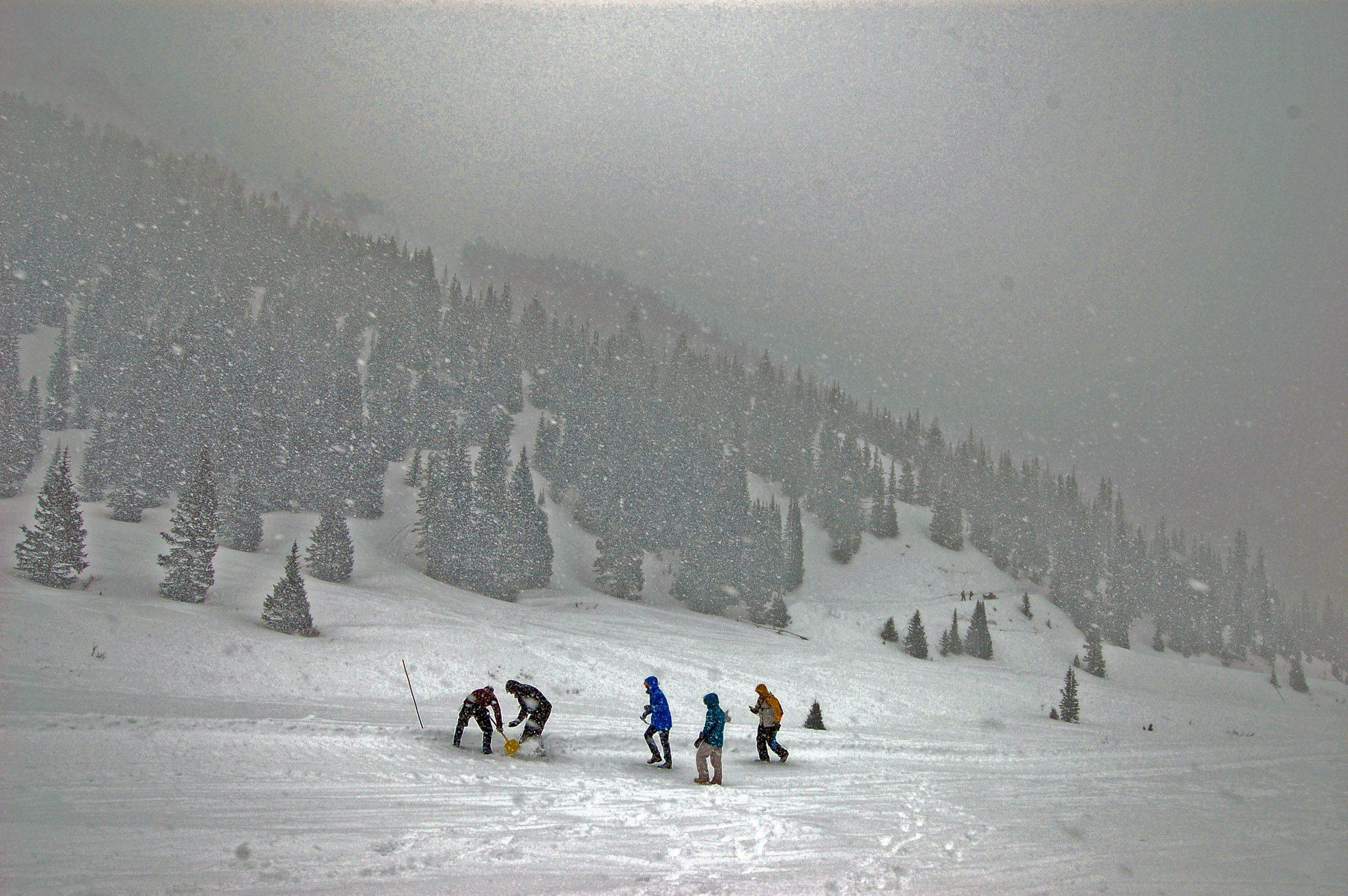 Students dig avalanche pits